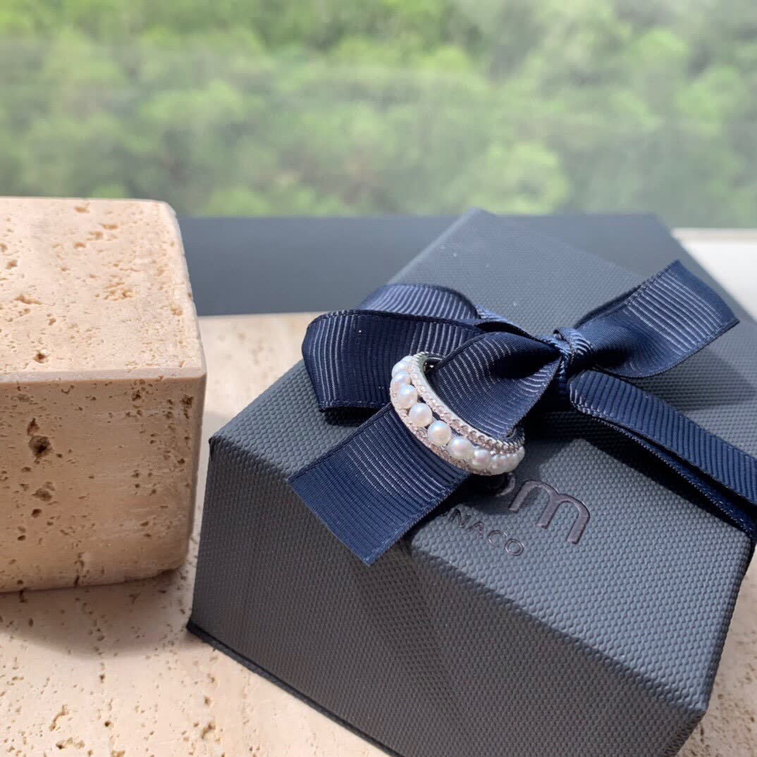 APM Monaco Elegant Pearl and Diamond Ring Set